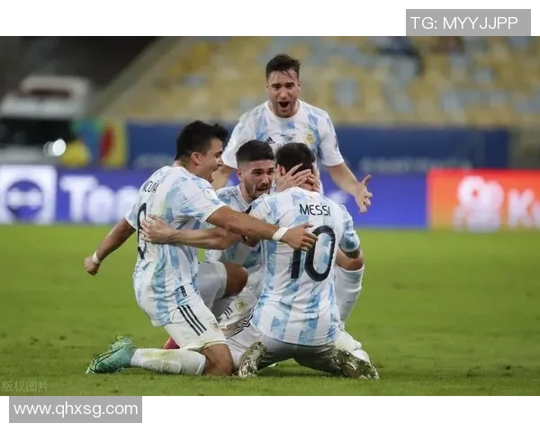 足球明星在赛场上的感人泪水瞬间揭示了他们背后的辛酸与坚持